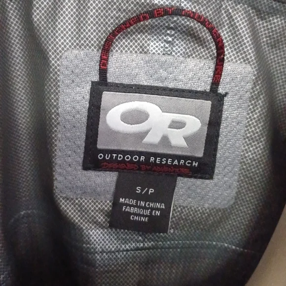 Outdoor Research Women's Shell Windbreaker hood zips into collar & side zip - Picture 14 of 15